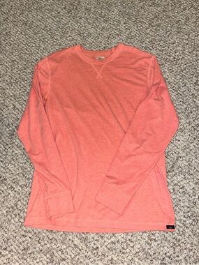NWOT Faherty salmon Long Sleeve Crewneck- Medium
